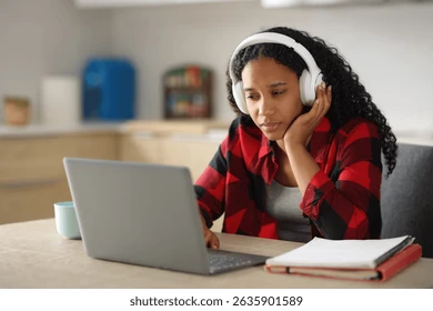 télétravail avec casque anti‑bruit pour concentration